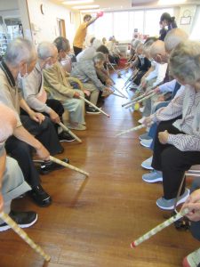 運動会　ベンチホッケー