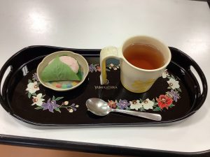 ③