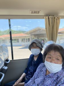 ③
