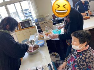 ③