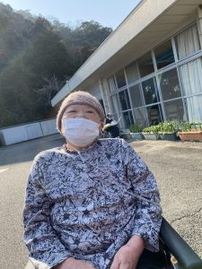 ⑧