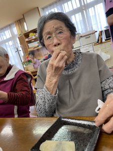 ⑯