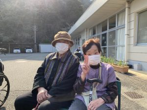 ⑦